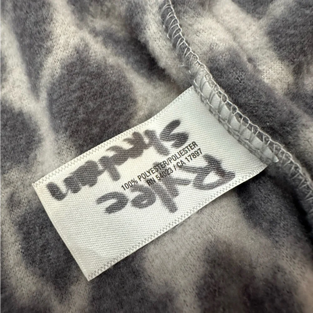 Old Navy Girls Micro Fleece Full Zip Hoodie in Leopard Gray Print Size Small 6 7